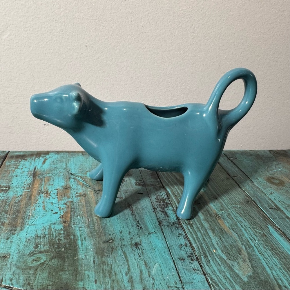 The Pioneer Woman Teal Cow Creamer Flea Market Collection Gibson NEW - Picture 2 of 8